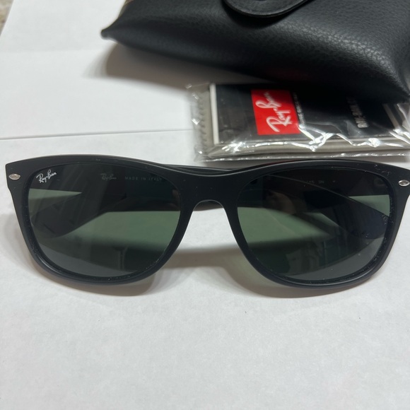 Ray-Ban Black Sunglasses - Picture 1 of 5